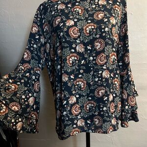 Floral Bell Sleeve Top